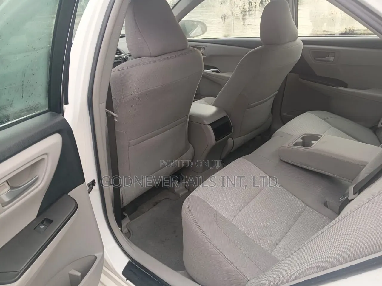 Toyota Camry 2016 White