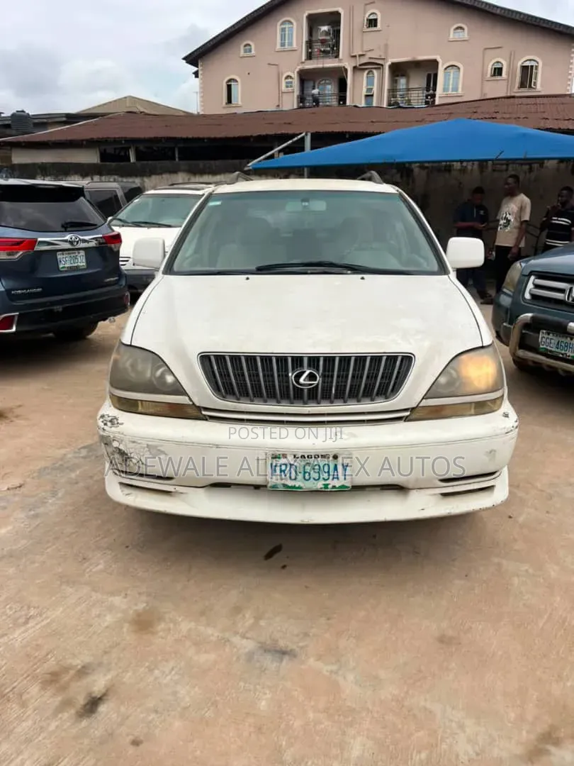 Lexus RX 2000 White
