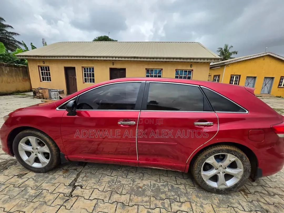 Toyota Venza 2010 Red