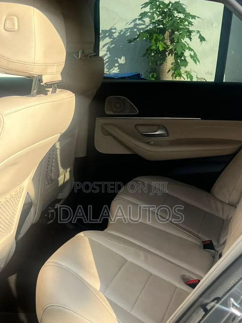 Mercedes-Benz GLE-Class 2021 Beige