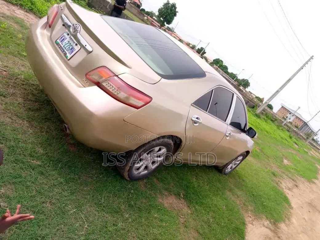 Toyota Camry 2008 Gold