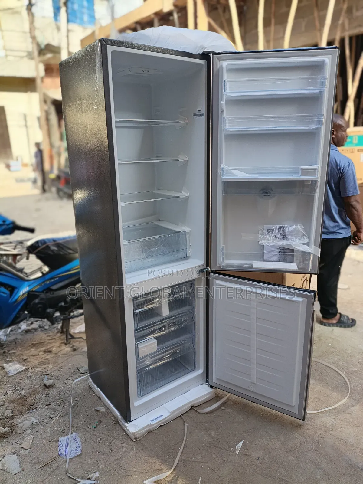 Hisense Dispenser Double Door Fridge and Freezer