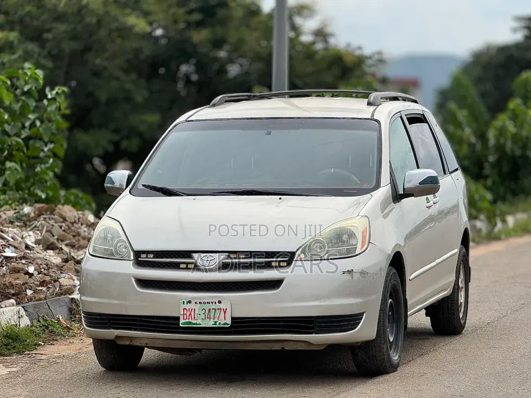 Toyota Sienna 2006 Silver