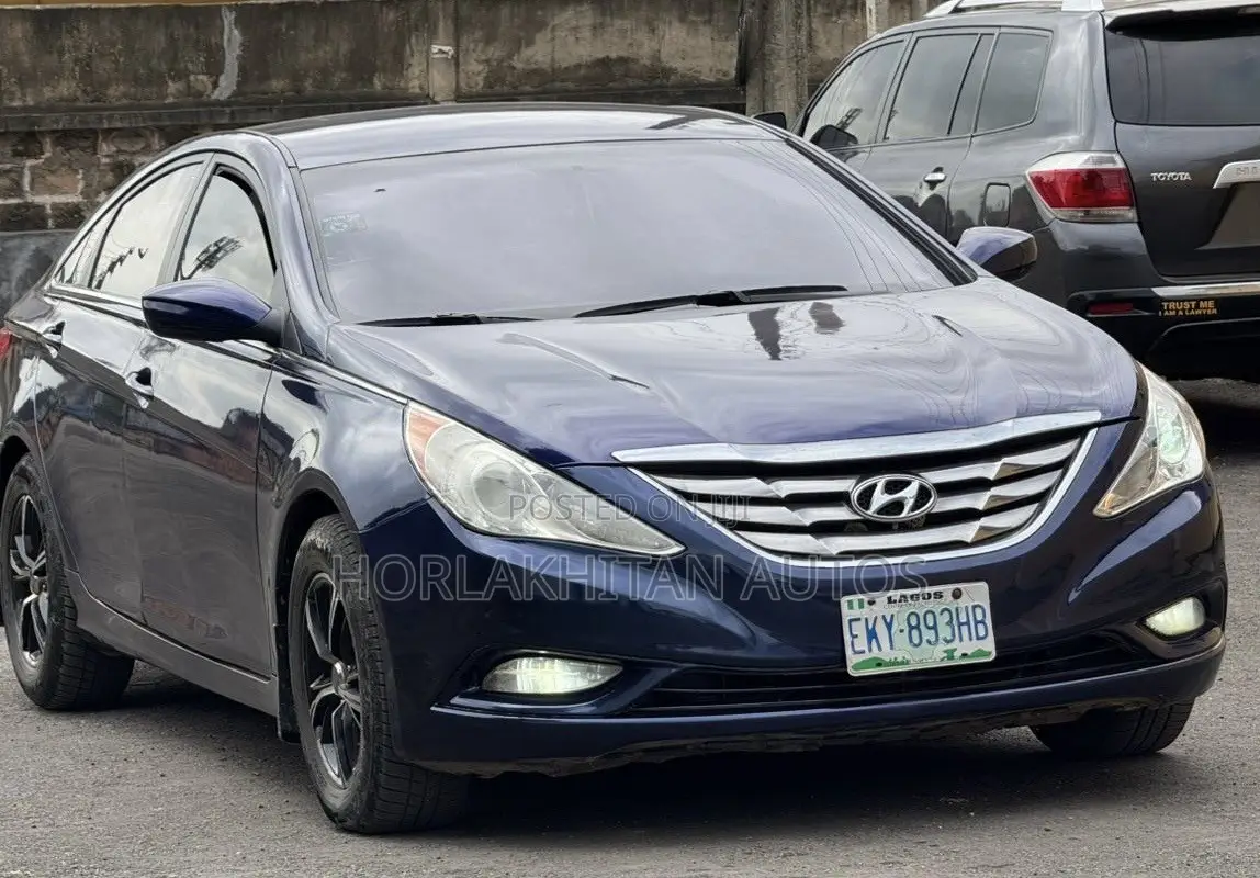 Hyundai Sonata Limited 2.0T Sedan (2.0L 4cyl 6A) 2012 Blue