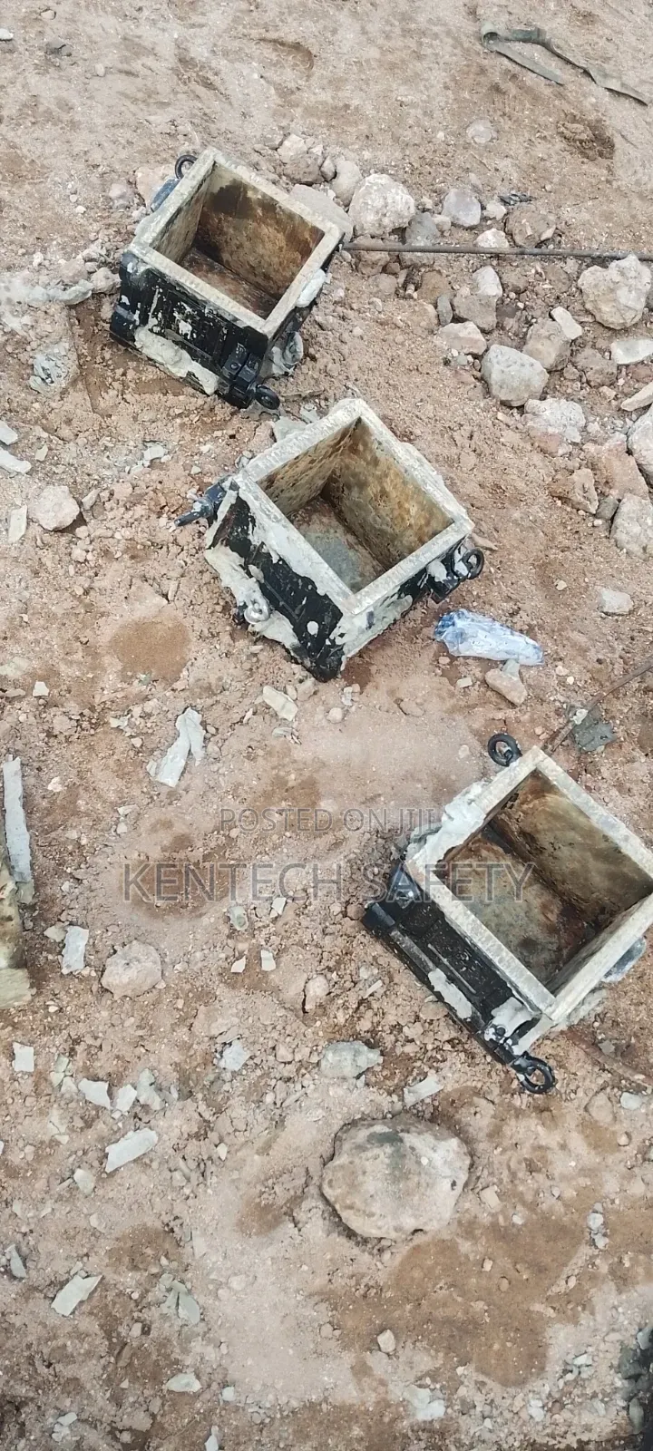 Construction Cube Mold 150x150