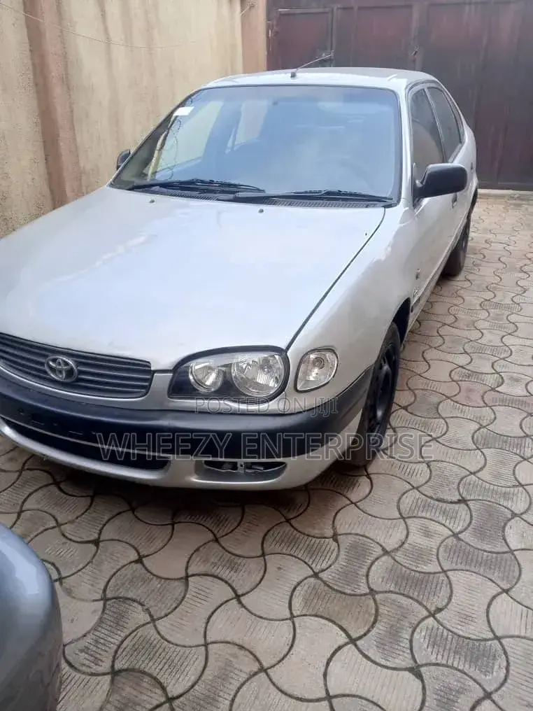 Toyota Corolla 2002 Silver