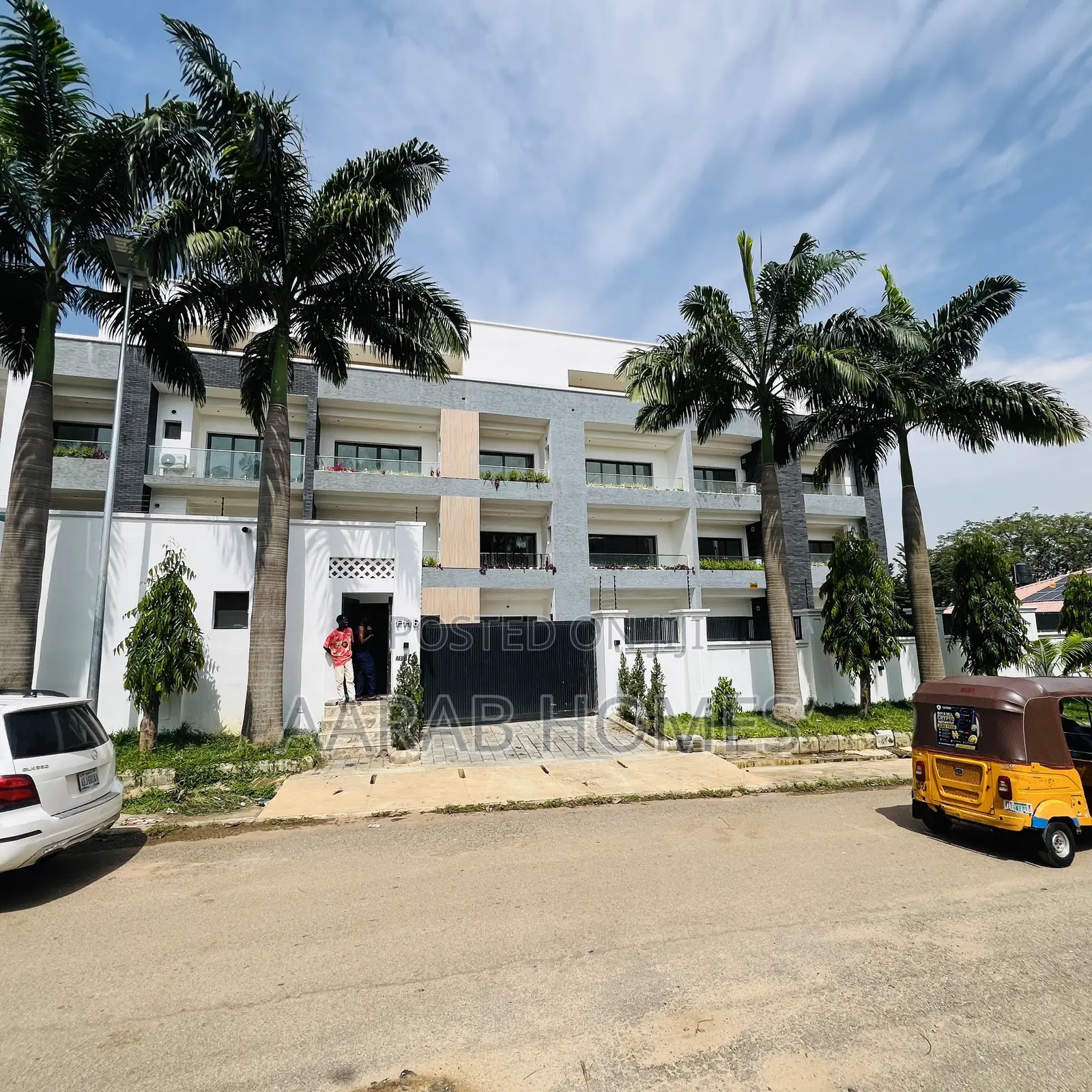 3bdrm Penthouse in Gwarinpa for rent