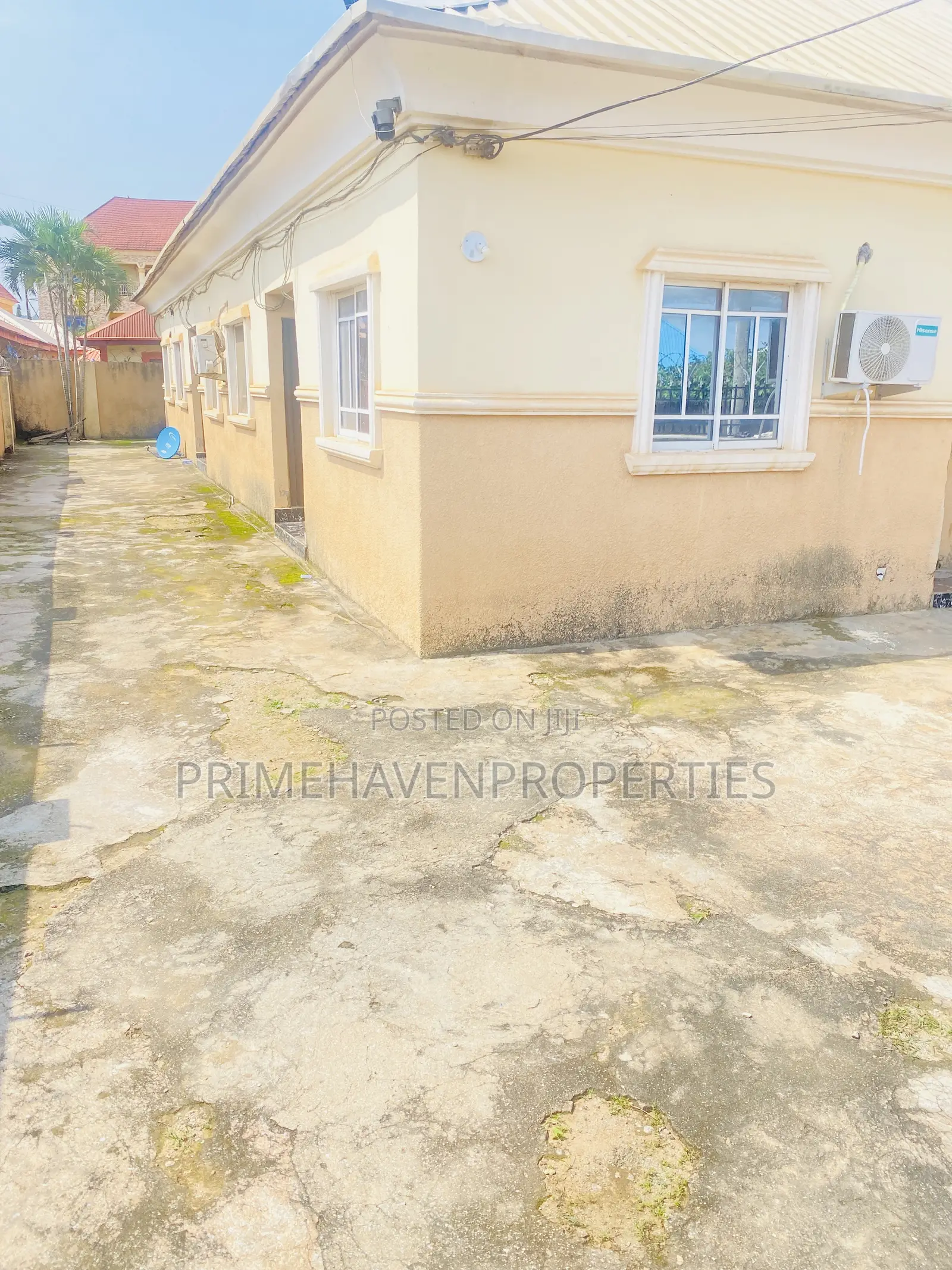 5bdrm Block of Flats in Kubwa for sale