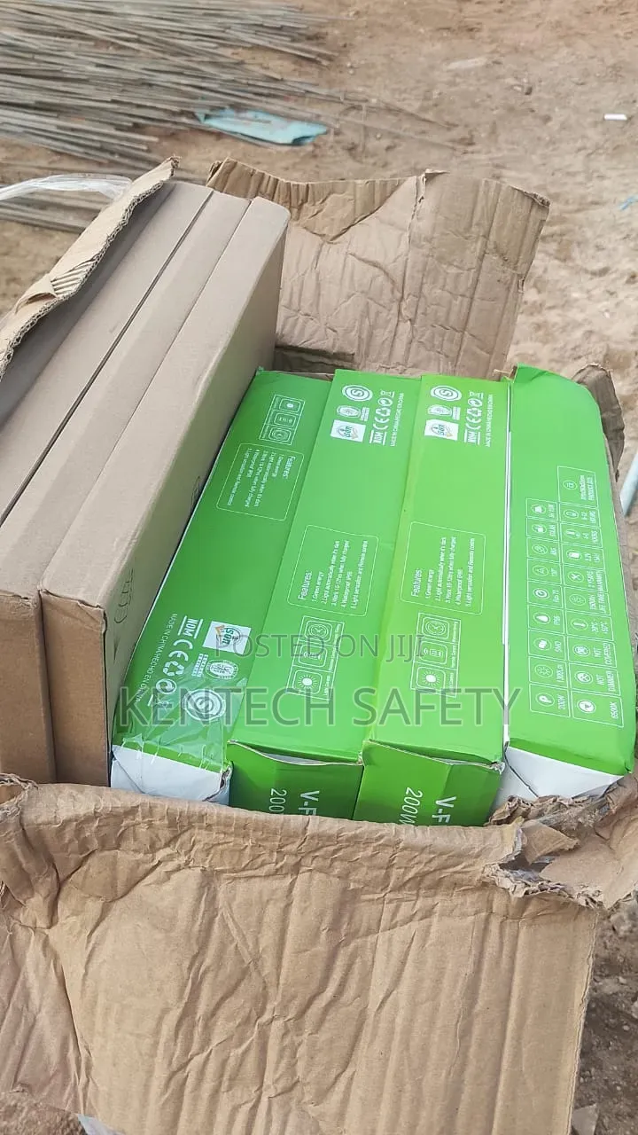 Original Velmax Solar Street Lights 200w