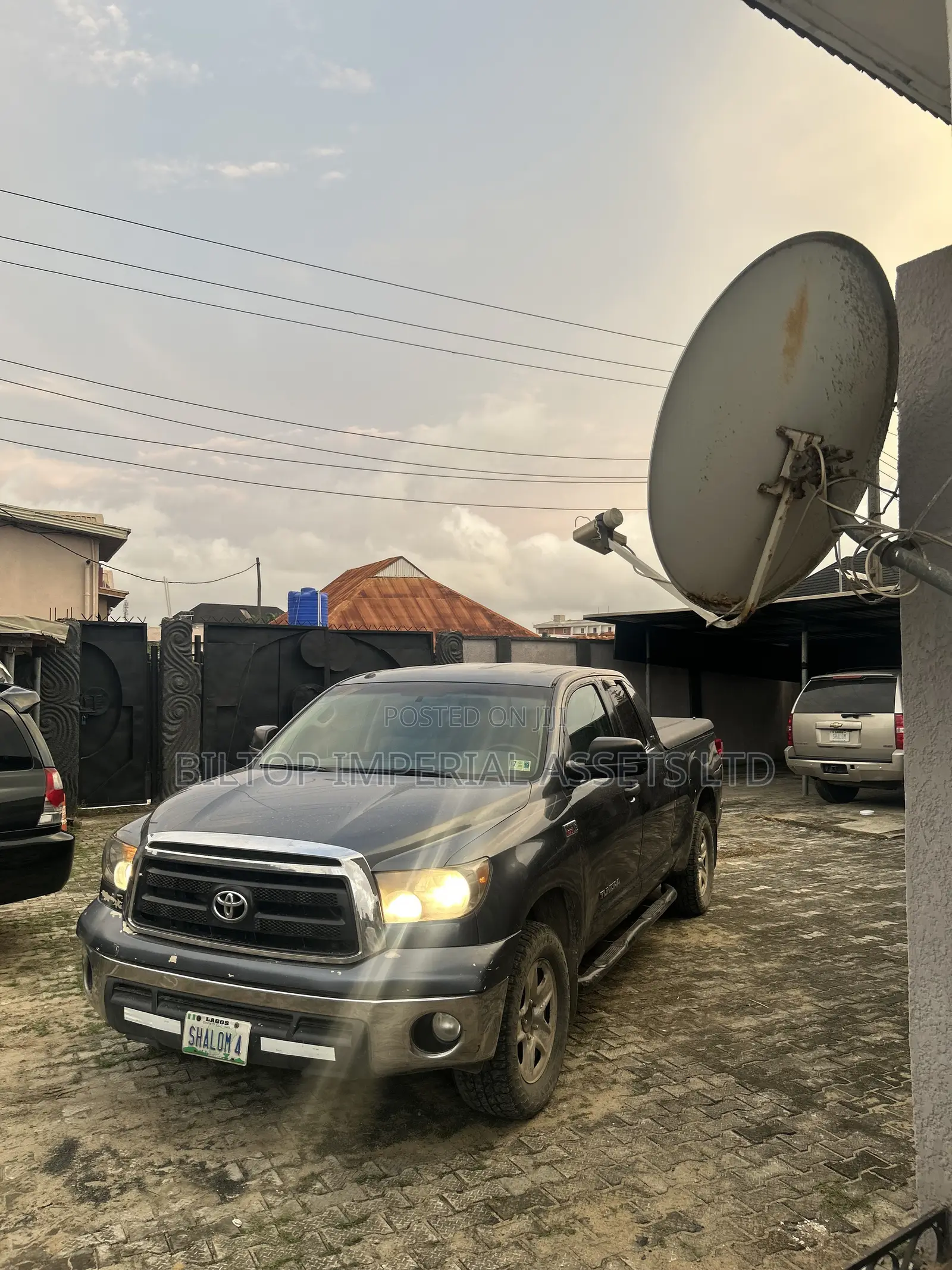 Toyota Tundra 2010 Blue