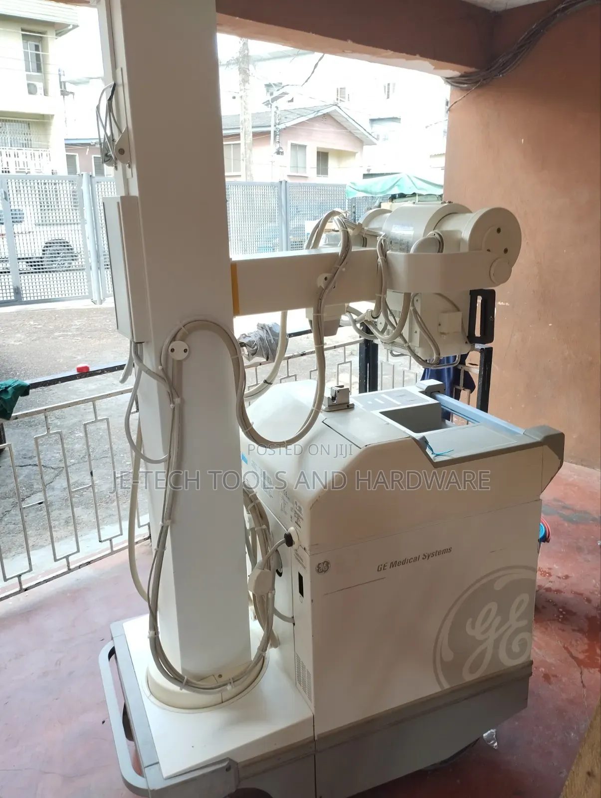 GE AMX 4 Plus X-Ray Machine With Battery Backup