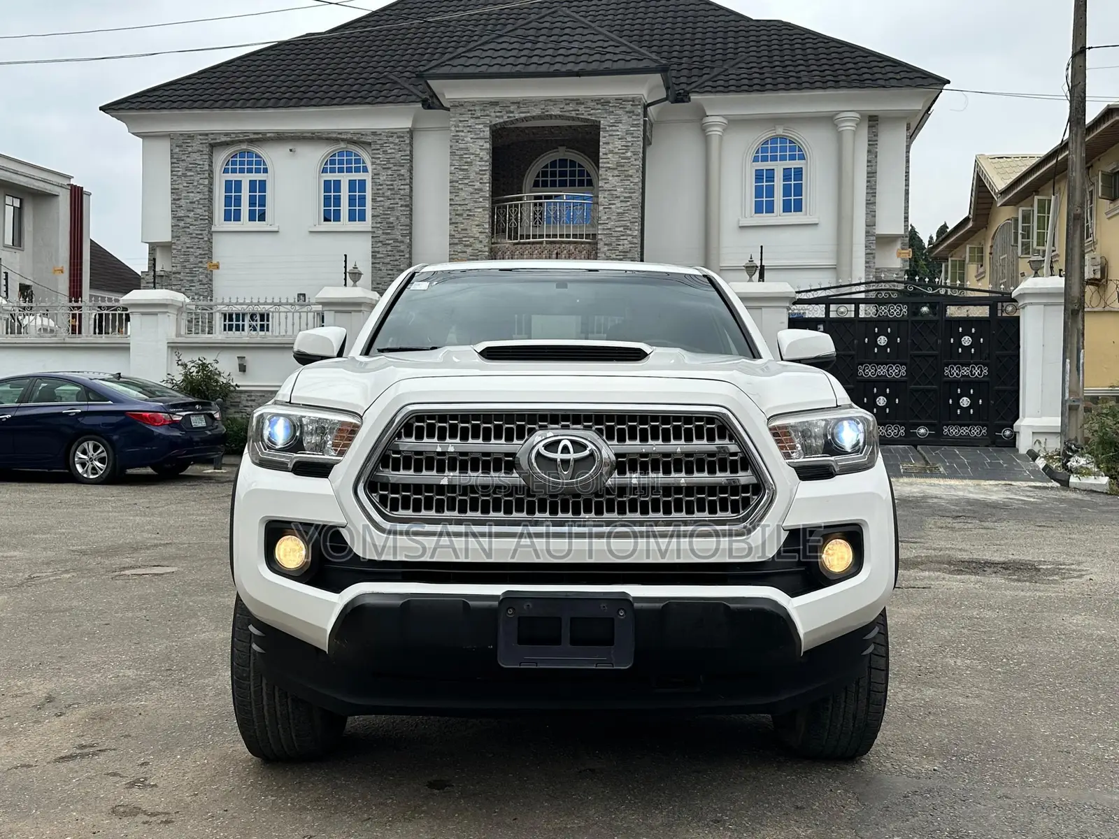 Toyota Tacoma TRD Sport 2017 White