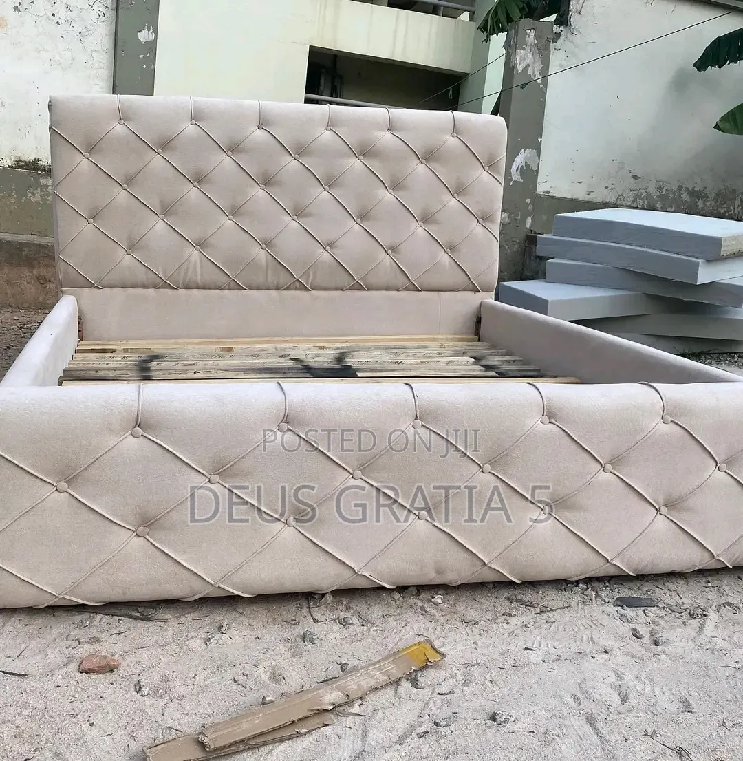 Bedframe for Hotel 6 by 6 Feet