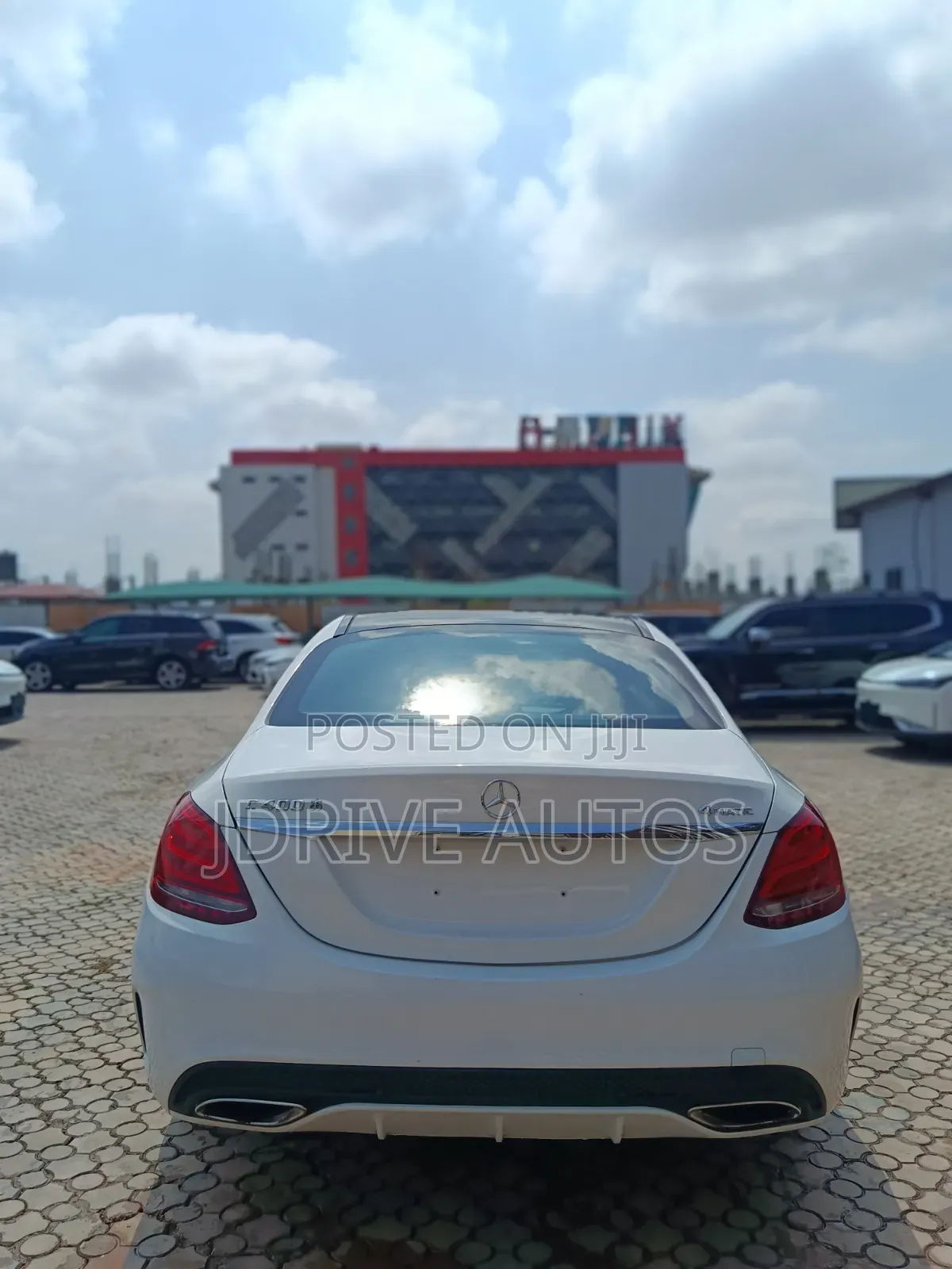 Mercedes-Benz C400 4Matic AWD Sedan (3.0L V6 7A) 2015 White