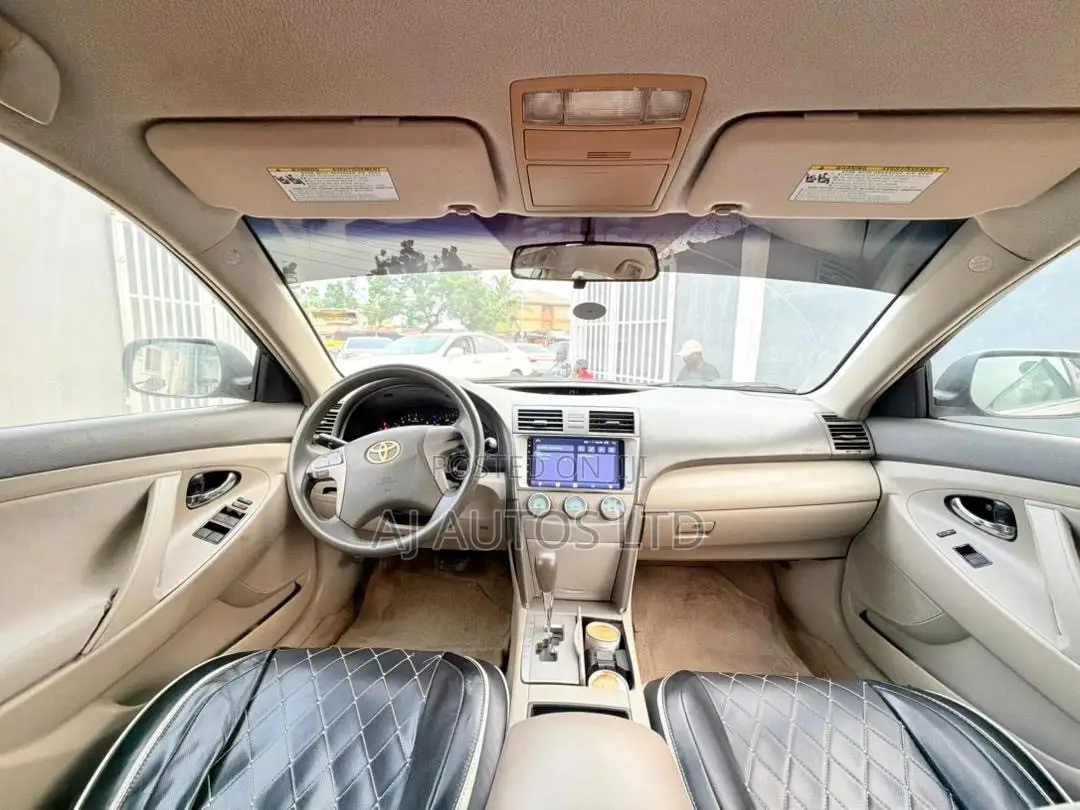Toyota Camry XLE 4dr Sedan (2.4 4cyl 5A) 2008 Gold