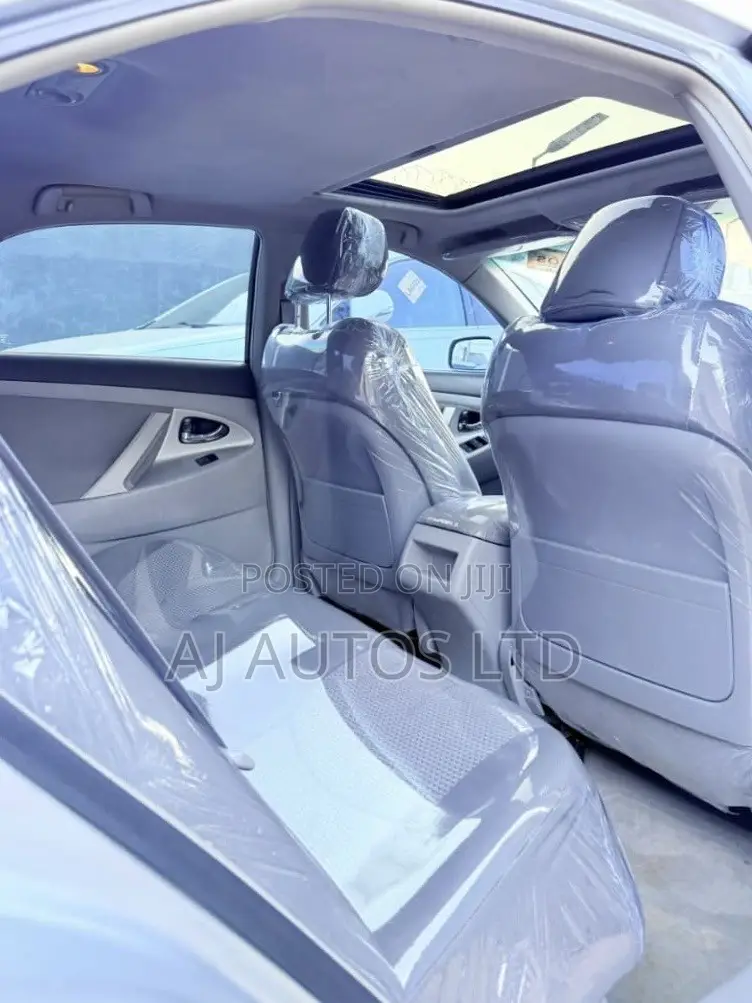 Toyota Camry SE V6 4dr Sedan (3.5L 6cyl 6AM) 2009 Silver