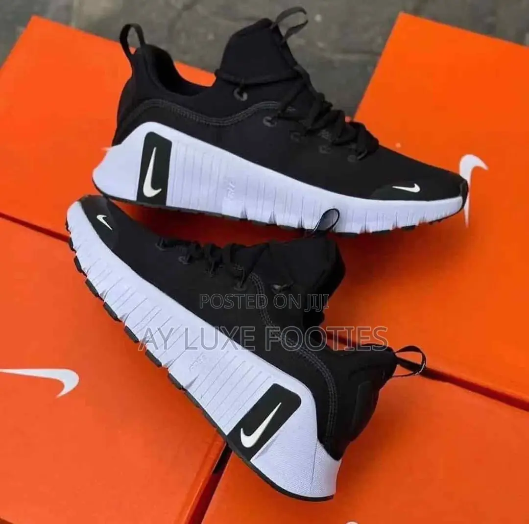 Nike Air Casual Sneakers—-Unisex