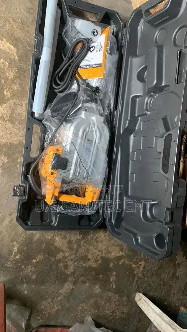 Ingco 1700W Demolition Breaker (Jack Hammer)