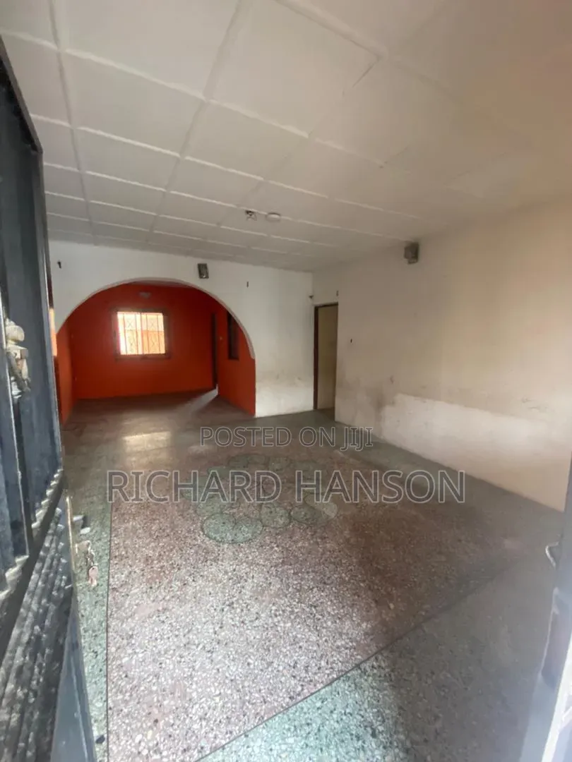 15bdrm Block of Flats in Close To Express, Sangotedo for sale