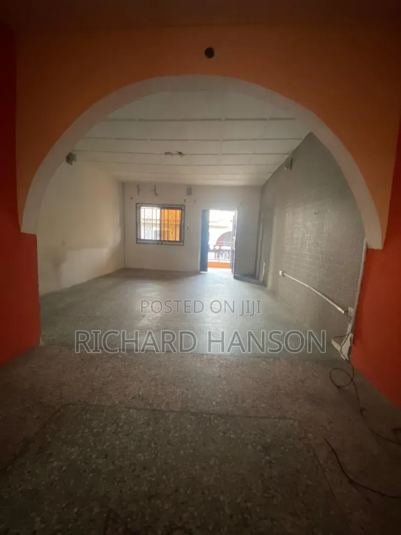 15bdrm Block of Flats in Close To Express, Sangotedo for sale