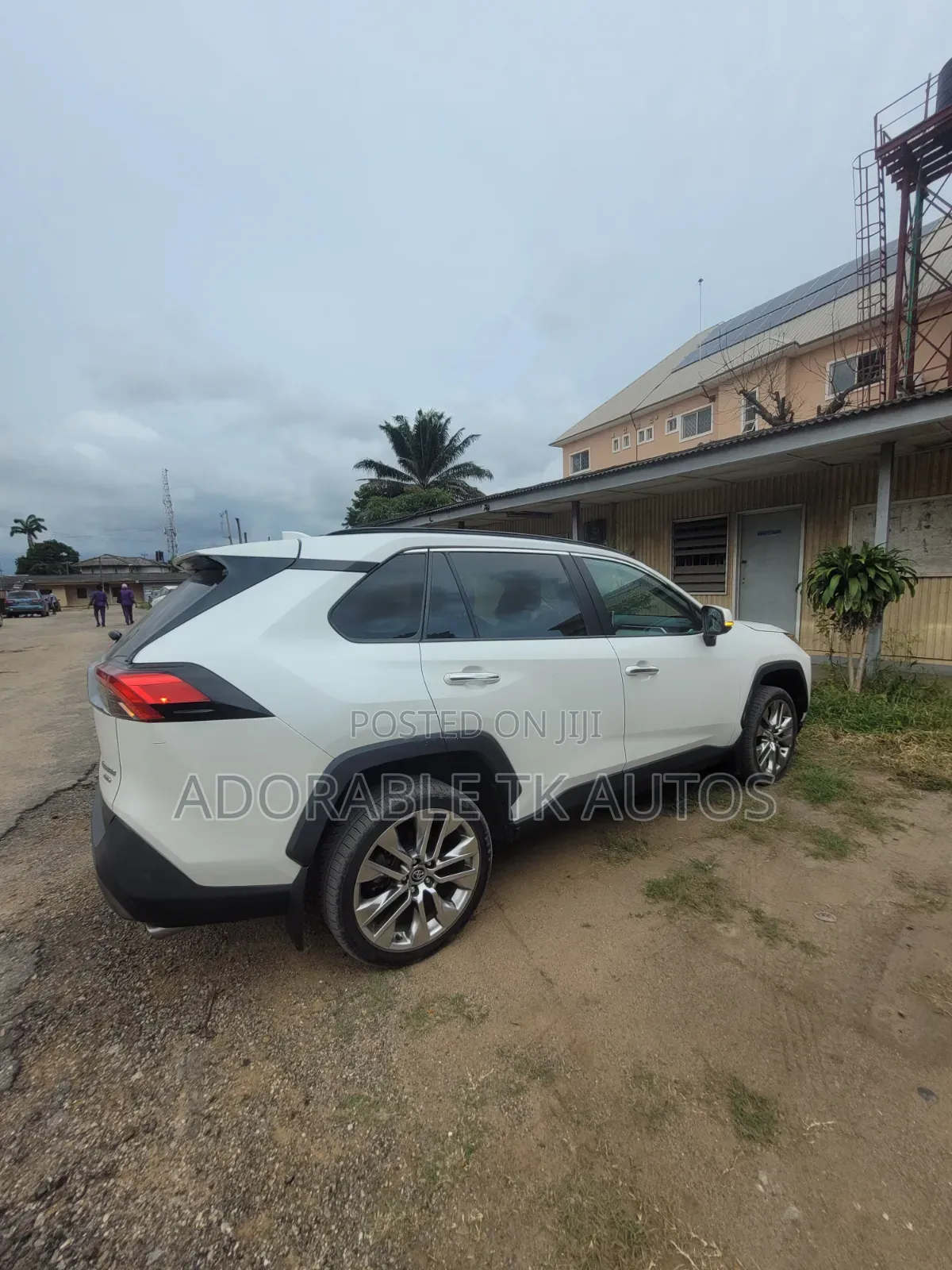 Toyota RAV4 Limited AWD 2019 White