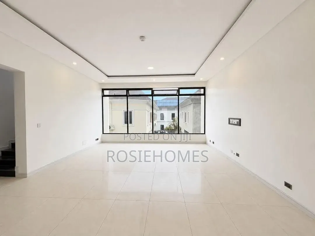 Furnished 5bdrm Duplex in Pinned Beach Estate, Osapa london for rent