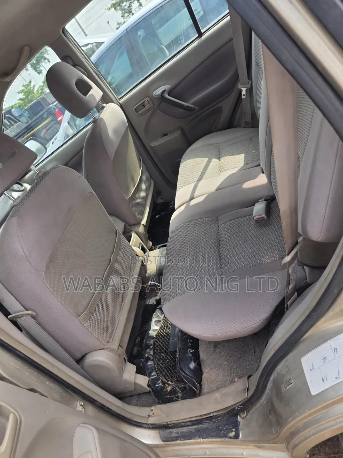 Toyota RAV4 2005 Gold