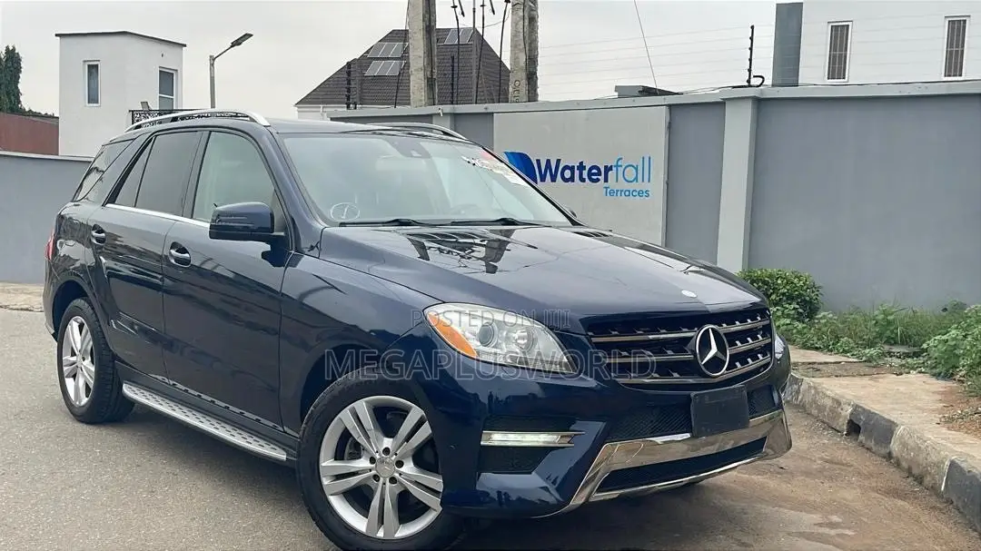 Mercedes-Benz M Class ML350 4MATIC 4dr SUV AWD (3.5L 6cyl 7A) 2014 Blue
