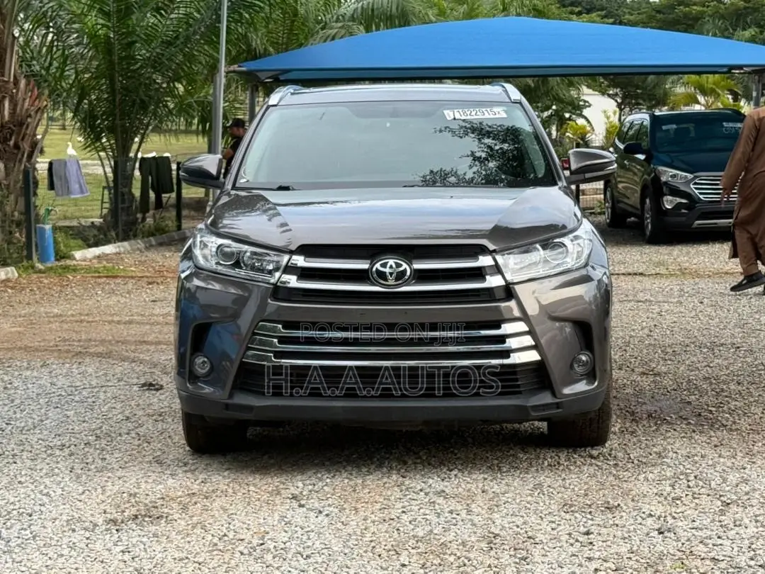 Toyota Highlander Limited 4dr SUV (3.5L 6cyl 6A) 2014 Gray