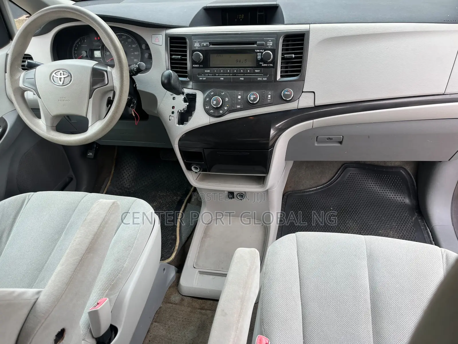 Toyota Sienna LE 8 Passenger 2011 Gray