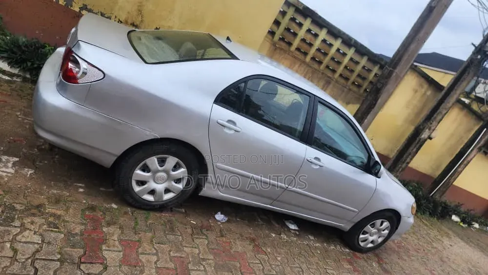 Toyota Corolla 2004 Silver