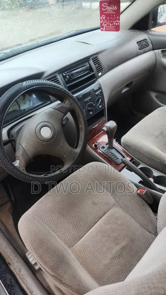 Toyota Corolla 2004 Silver