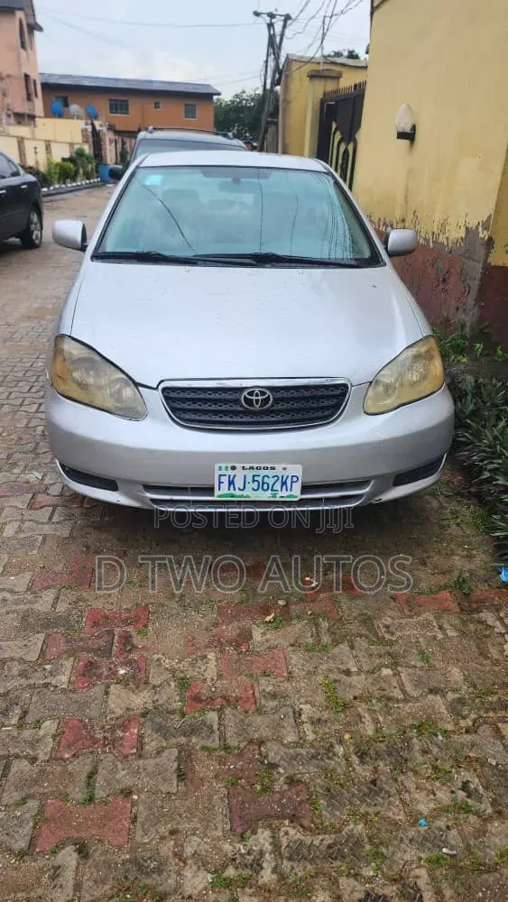 Toyota Corolla 2004 Silver