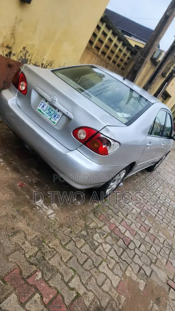 Toyota Corolla 2004 Silver