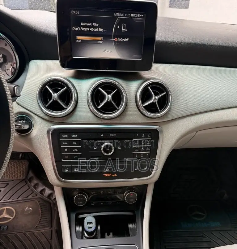 Mercedes-Benz CLA-Class 2015 Silver