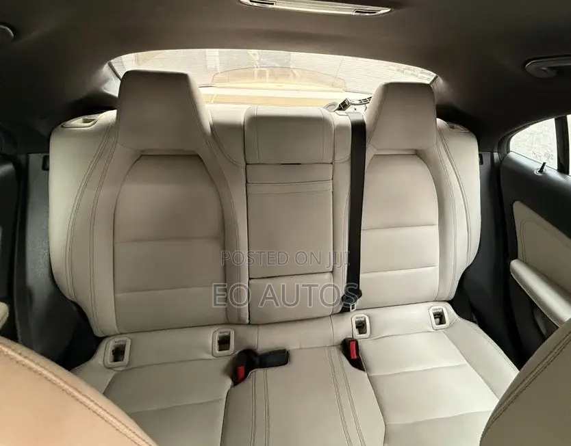 Mercedes-Benz CLA-Class 2015 Silver