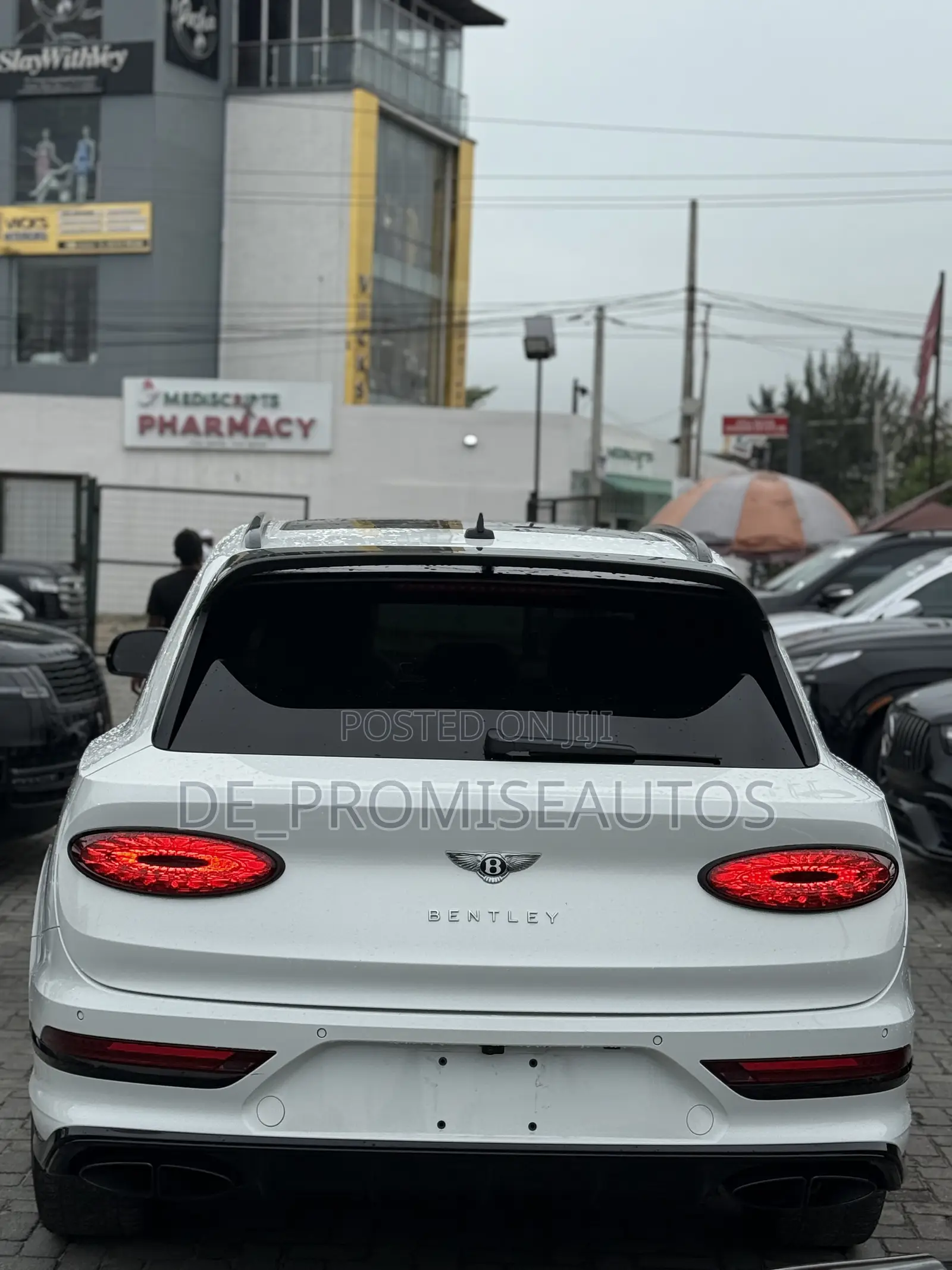 Bentley Bentayga 2025 White