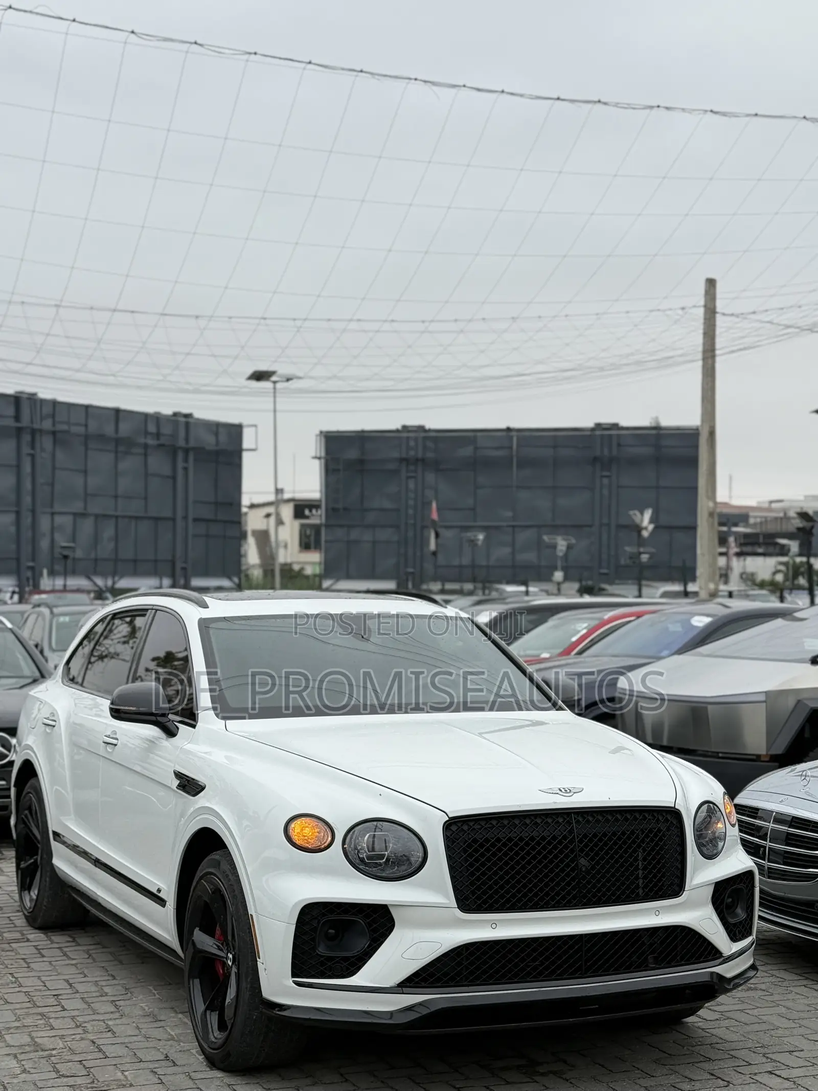Bentley Bentayga 2025 White