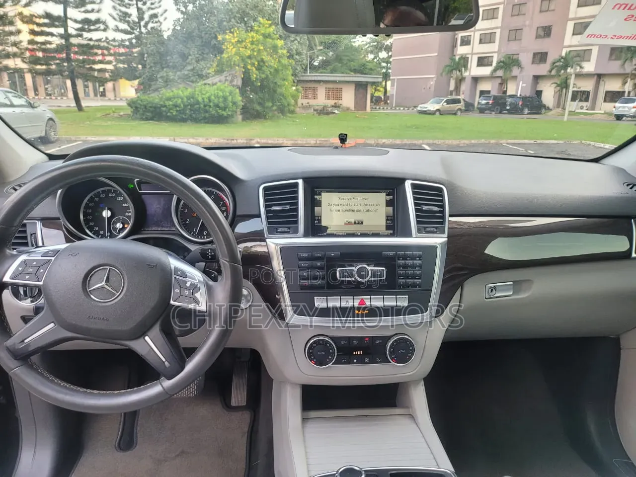 Mercedes-Benz M Class ML350 4dr SUV (3.5L 6cyl 7A) 2014 Black