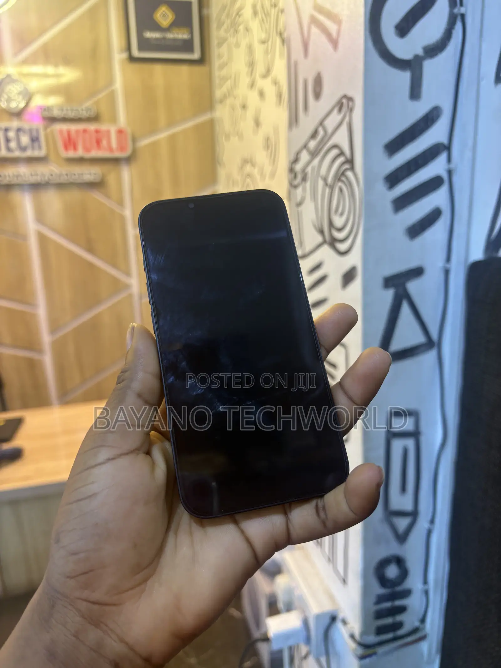 Apple iPhone 16e 128 GB Black
