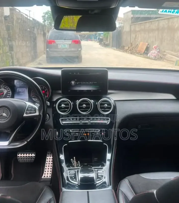 Mercedes-Benz GLC-Class 2017 Brown
