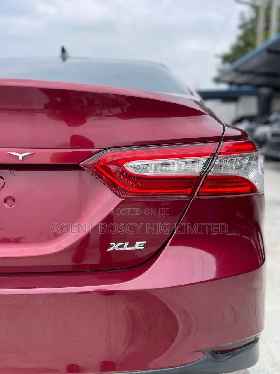 Toyota Camry XLE (2.5L 4cyl 8A) 2019 Maroon