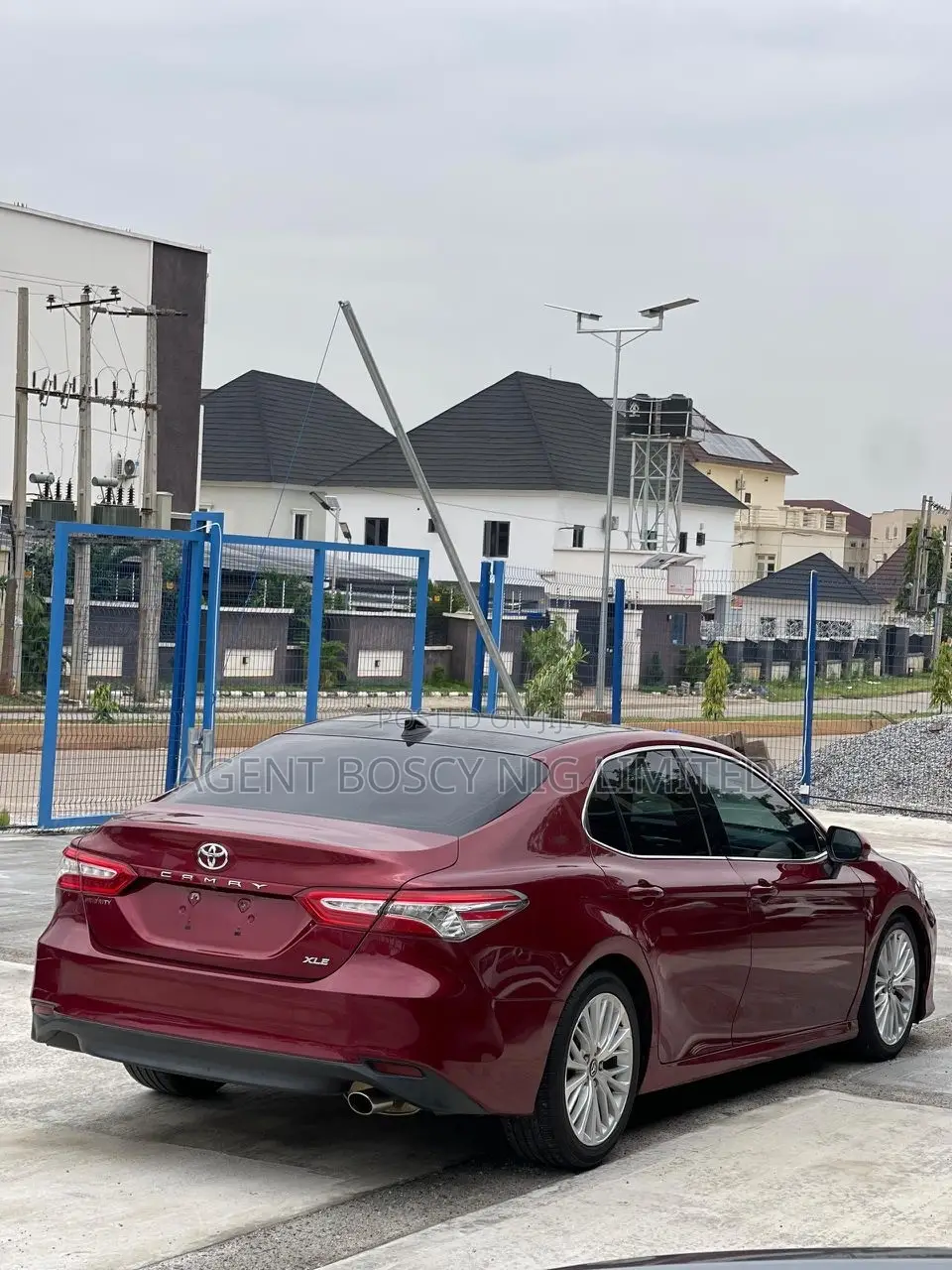 Toyota Camry XLE (2.5L 4cyl 8A) 2019 Maroon