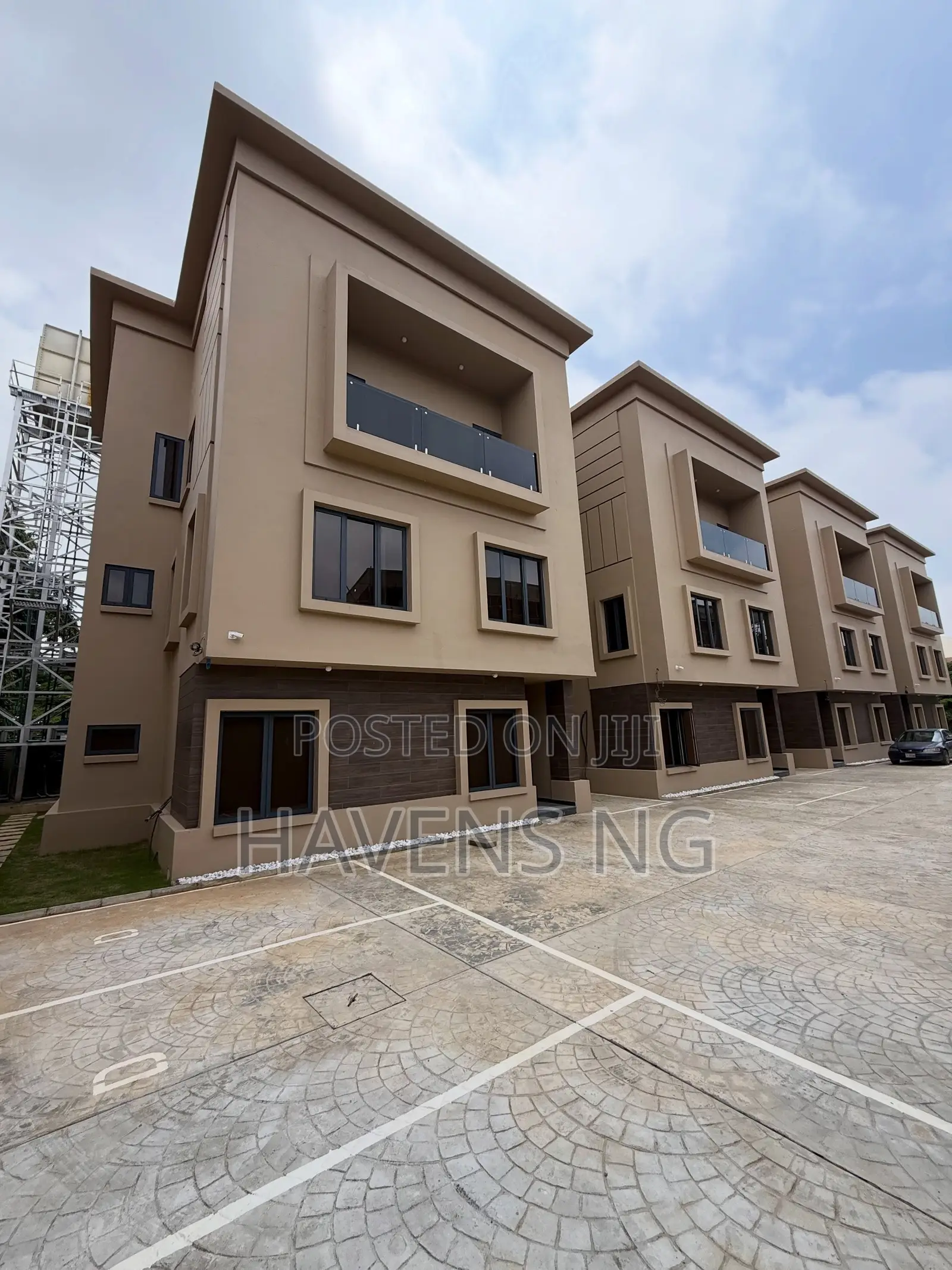 4bdrm Duplex in Jabi for sale