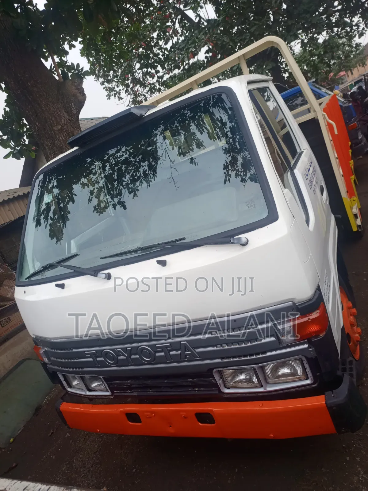 Toyota Dyna 200 With 2RZ Engine