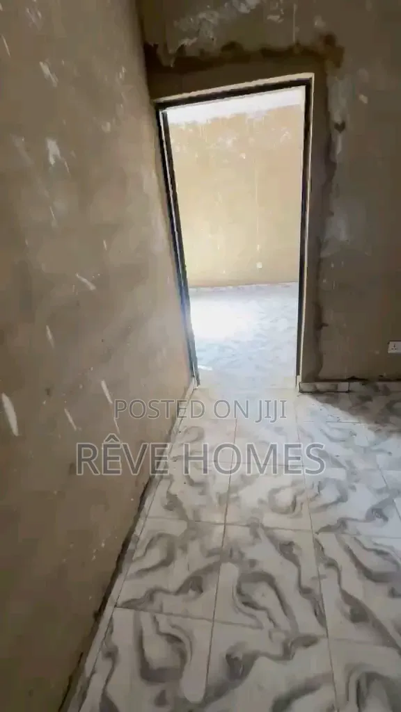 Mini Flat in Soluyi for rent