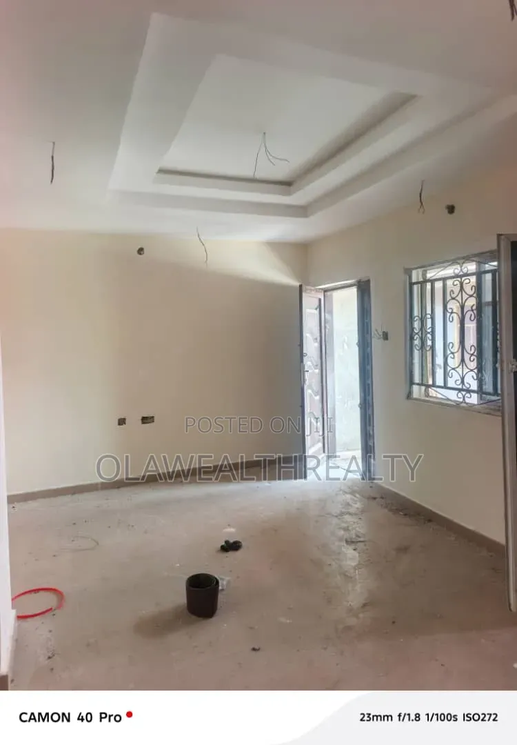 2bdrm Block of Flats in Okebadan Estate, Akobo for rent