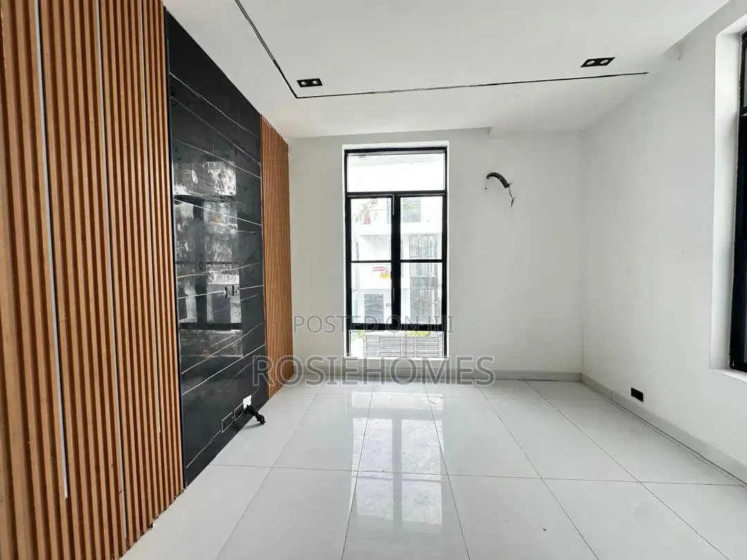 5bdrm Duplex in Royal Pine, Lekki Phase 1 for rent