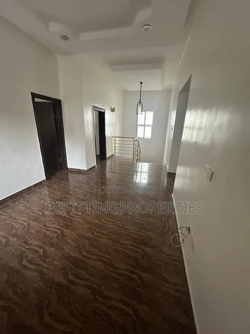 5bdrm Duplex in Parkview for rent