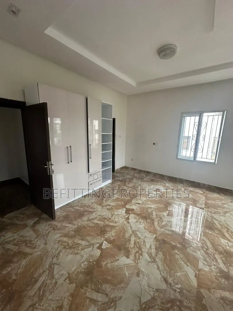 5bdrm Duplex in Parkview for rent